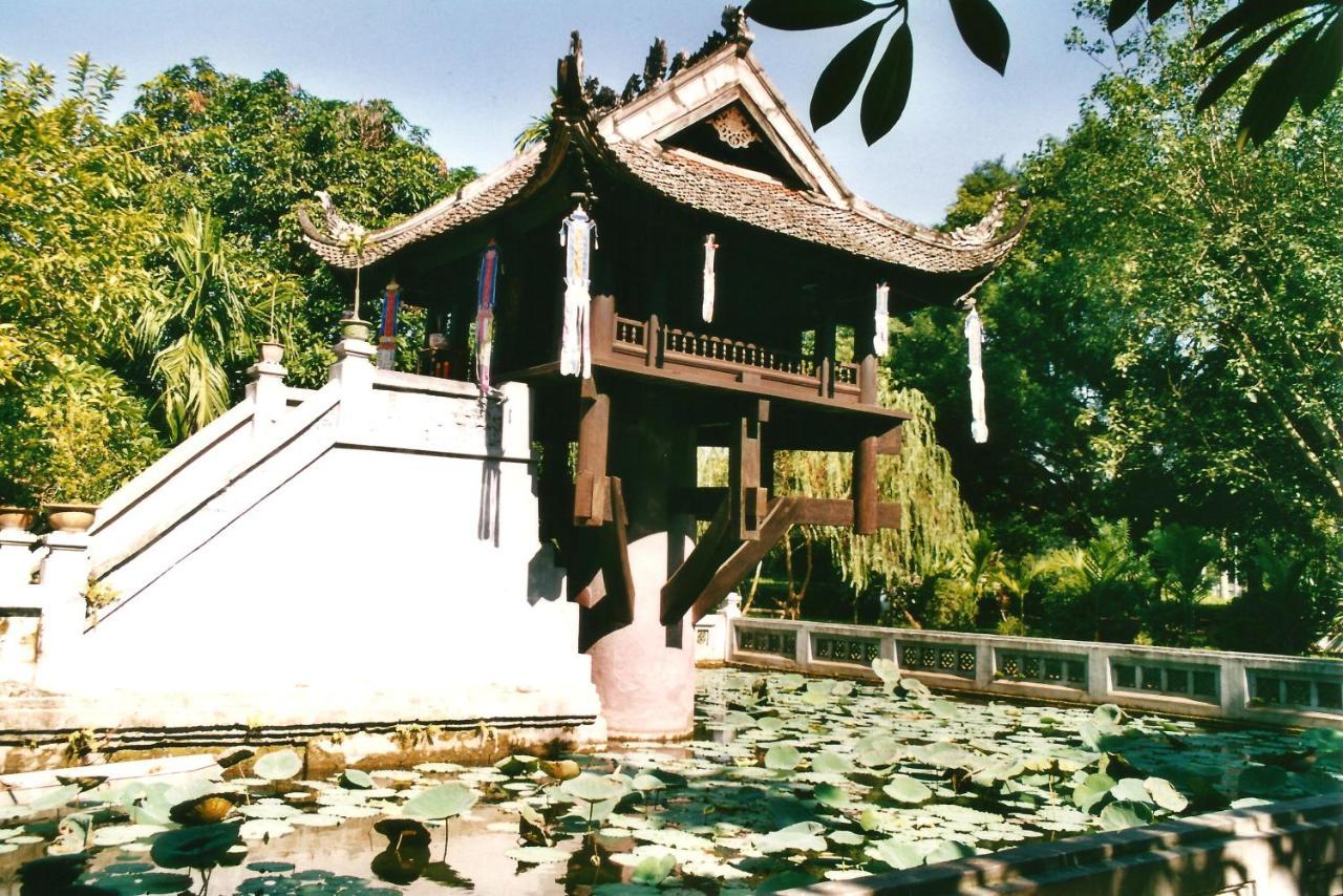 Capsule Hanoi Hostel Exterior photo